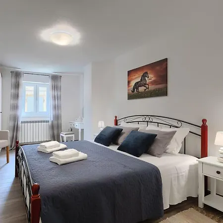 Rustic Pietro With Panoramic View In *
