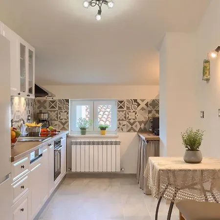 Rustic Pietro With Panoramic View In Villa *