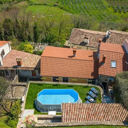 Rustic Pietro With Panoramic View In Villa