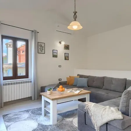 Rustic Pietro With Panoramic View In Villa *