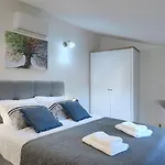 Rustic Pietro With Panoramic View In Villa *