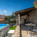 Rustic Pietro With Panoramic View In Villa