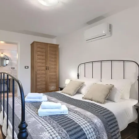 Villa Rustic Pietro With Panoramic View In