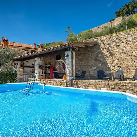 Villa Rustic Pietro With Panoramic View In Motovun