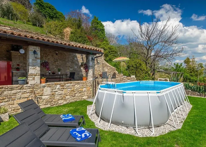 Rustic Pietro With Panoramic View In Villa