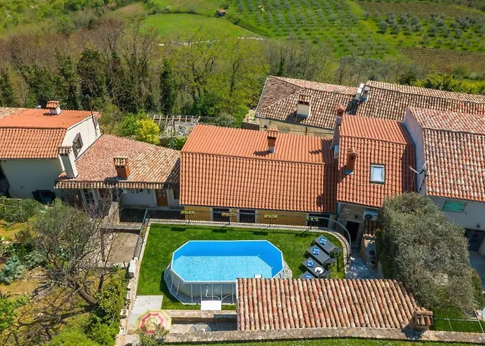 Rustic Pietro With Panoramic View In Villa