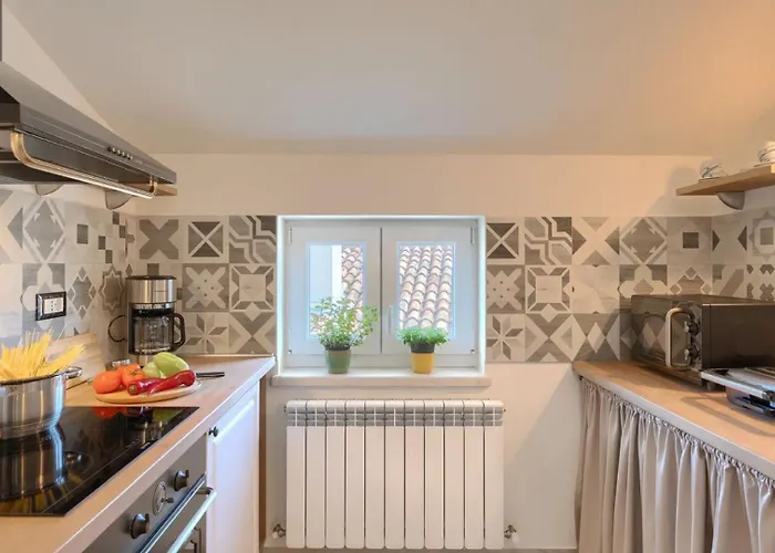 Rustic Pietro With Panoramic View In * Motovun