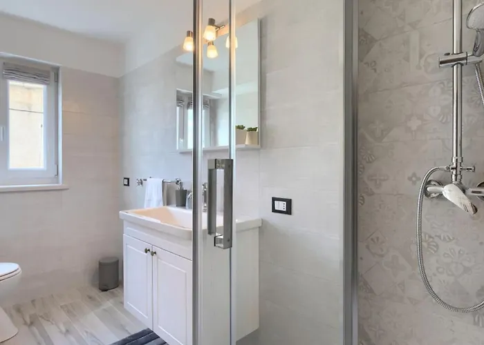 Rustic Pietro With Panoramic View In Motovun