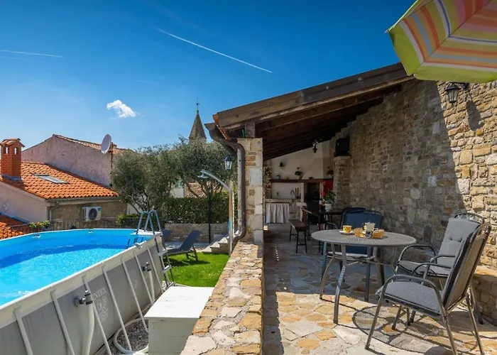 Rustic Pietro With Panoramic View In Villa